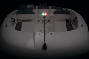 タホボート T18　バスボートジャパン　ダイヤモンドマリン　プレジャーボート